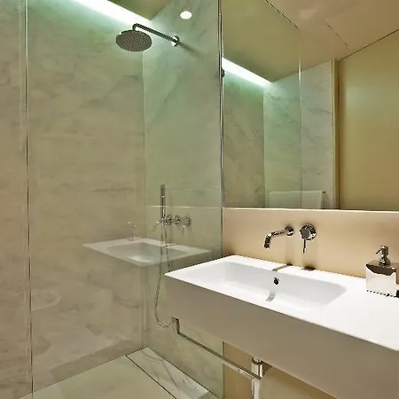 Five Stars 8 Building * Lisbona