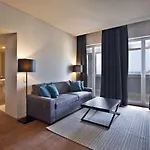 Five Stars 8 Building Отель Лиссабон