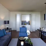 Отель Five Stars 8 Building Лиссабон