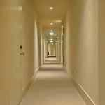 Five Stars 8 Building Отель Лиссабон