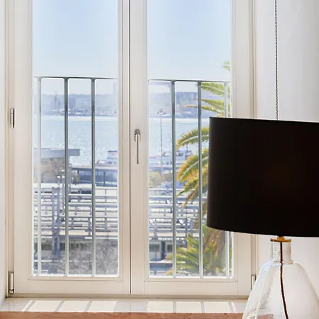 Five Stars 8 Building Hotell