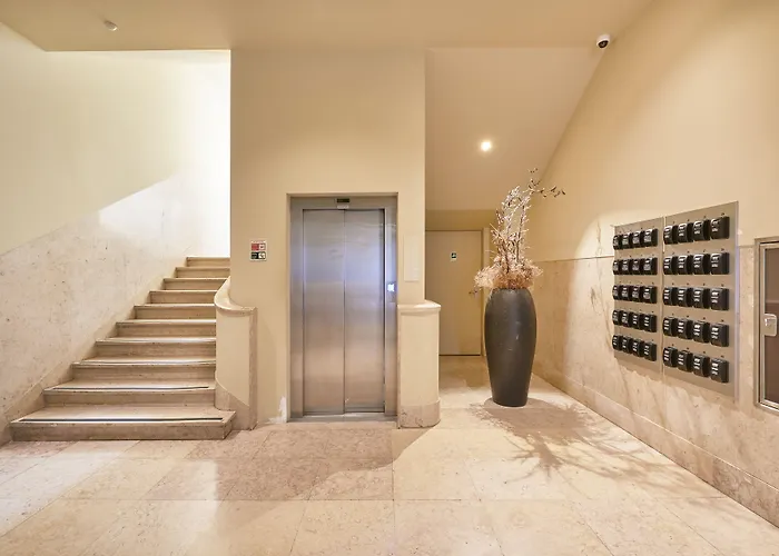 Five Stars 8 Building Lizbona