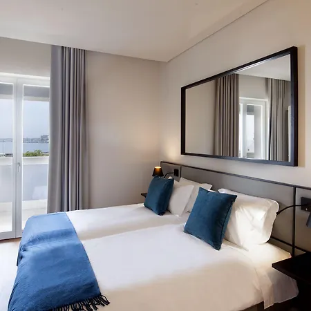 Five Stars 8 Building Hotel 4*