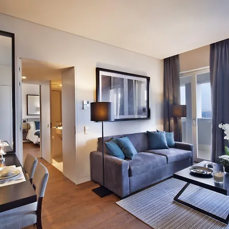 Five Stars 8 Building Hotel