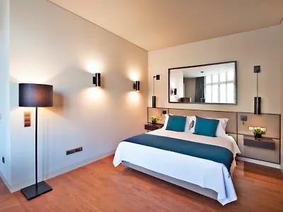 Hotel Five Stars 8 Building